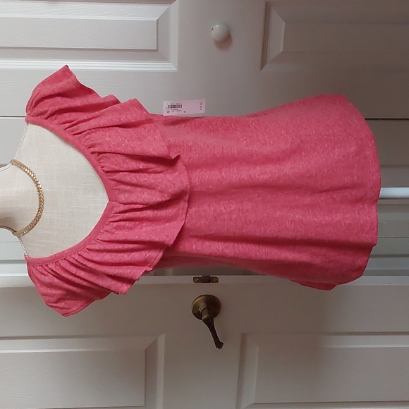 Old Navy-V neck Ruffle front & back top  52% Linen 48% polyester - Picture 1 of 3